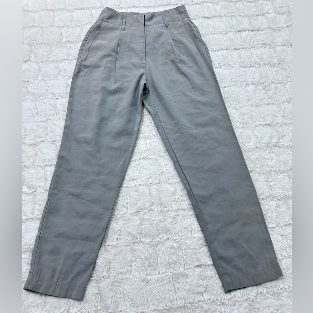 Dynamite Women’s Gray High-Waisted Pants w/Front and Back Pockets‎ Size 2